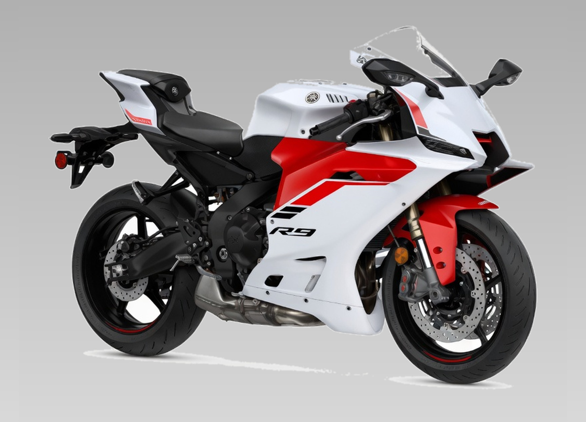 Yamaha R9